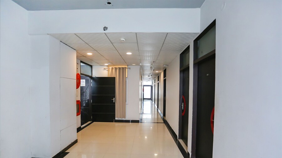 FabHotel Grand Capitol