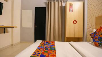 Egyptian cotton sheets, premium bedding, in-room safe, desk