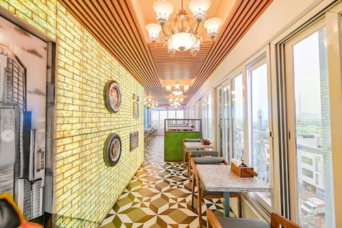 Fabhotel Prime Middleton