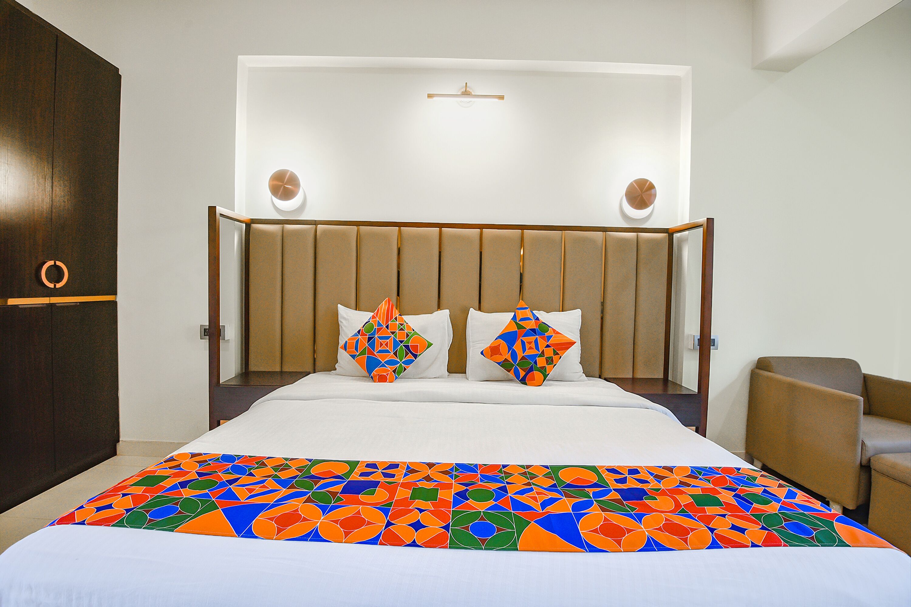 スイート | エジプト綿のシーツ、高級寝具、セーフティボックス (室内)、デスク