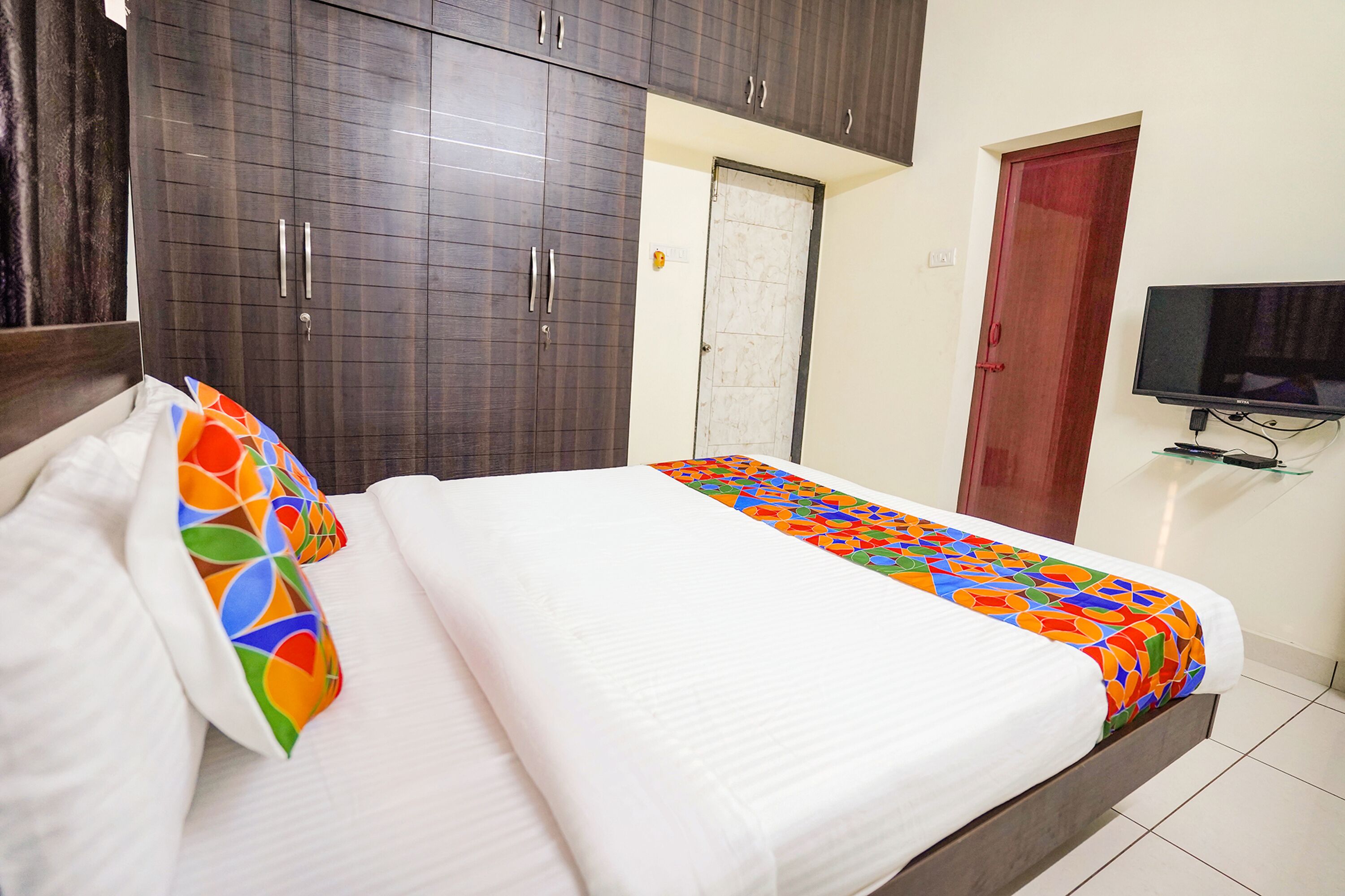 Foto - Via Town Space Apartment - Nr Saravana Stores, Porur