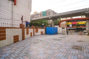 Free self parking