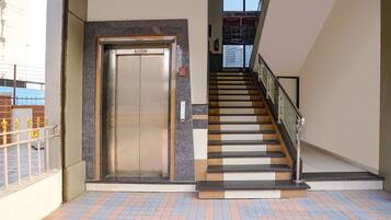 Elevator