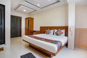 이집트산 면 시트, 고급 침구, 객실 내 금고, 책상