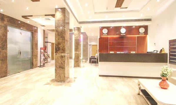 Reception - FabHotel Station 3 (New Delhi)