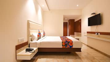 Egyptian cotton sheets, premium bedding, in-room safe, desk