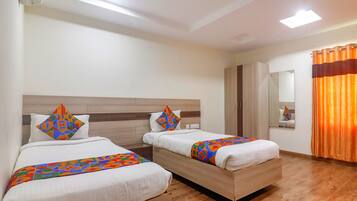 Egyptian cotton sheets, premium bedding, in-room safe, desk