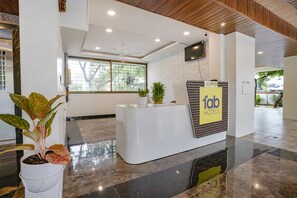 Quầy tiếp tân