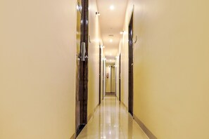 Lobby - Fabexpress Gateway Inn (Mumbai)