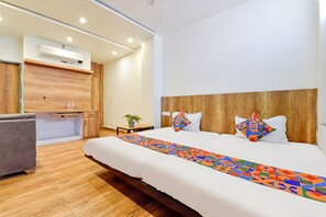 Suite | Egyptian cotton sheets, premium bedding, in-room safe, desk - FabHotel Indian Tulip (Jaipur)