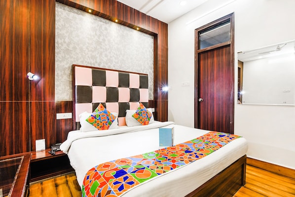 1 bedroom, Egyptian cotton sheets, premium bedding, in-room safe