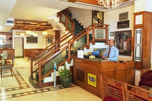 Reception - Fabhotel Kwality Regency (Chandigarh)
