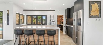 Airport Oasis | Salt Water Swimming Pool & Spa!