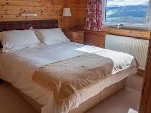 3 bedrooms, Internet