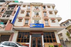Front of property - Fabhotel Le Heritage (New Delhi)