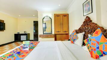 Egyptian cotton sheets, premium bedding, soundproofing, free WiFi