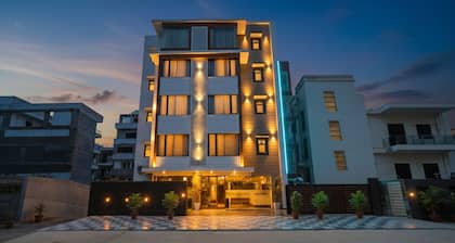 Fabhotel Golf Inn Golf course Road Gurugram