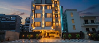 Fabhotel Golf Inn Golf course Road Gurugram