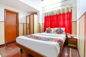 Habitación Deluxe | Sábanas de algodón egipcio, ropa de cama de alta calidad y wifi gratis 