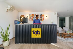 Reception - Fabhotel Destiny Inn (Gurugram)
