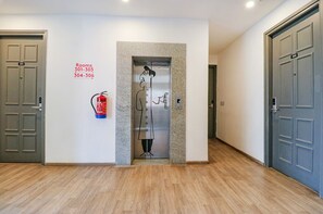 Elevator - Fabhotel Destiny Inn (Gurugram)