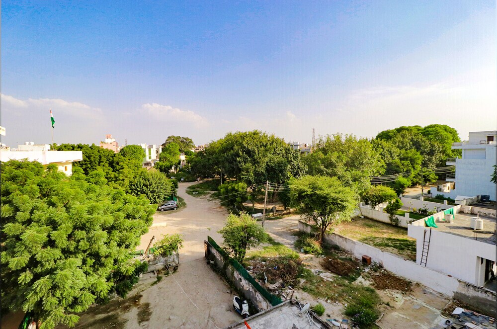 FabHotel Destiny Inn - Hotel in Sector 39, Gurgaon image