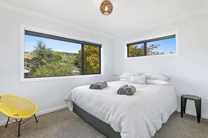 4 Schlafzimmer, Bügeleisen/Bügelbrett, Reisekinderbett, WLAN