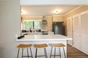 Fridge, microwave, oven, stovetop - Forest Views | Lynmore with Spa Pool, Sleeps 10 (Rotorua)