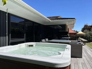Terrace/patio - Forest Views | Lynmore with Spa Pool, Sleeps 10 (Rotorua)