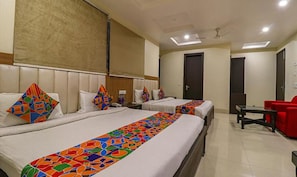 Family Room | Egyptian cotton sheets, premium bedding, in-room safe, free WiFi