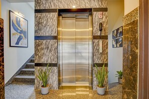 Lift - Fabhotel Greenwood Xpress Inn (Bengaluru)