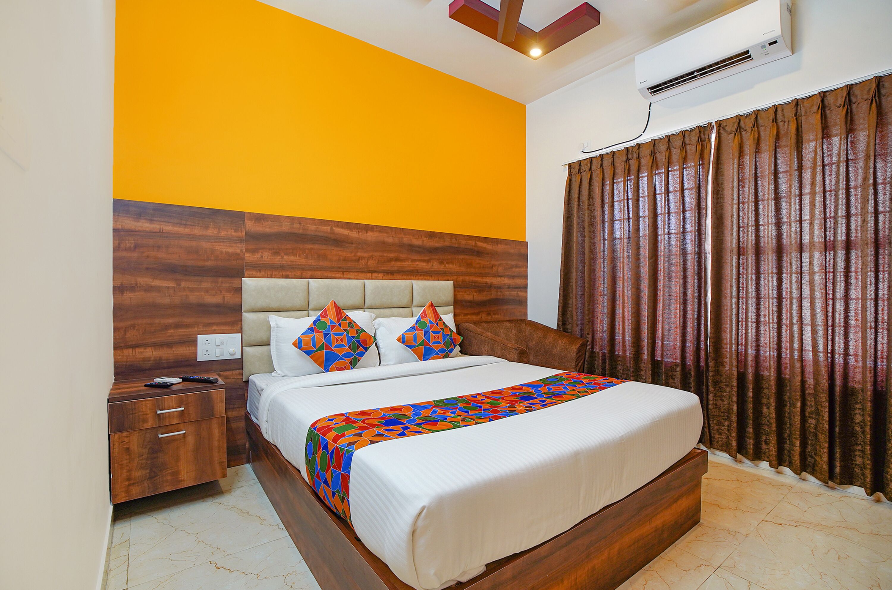 FabHotel Greenwood Xpress Inn