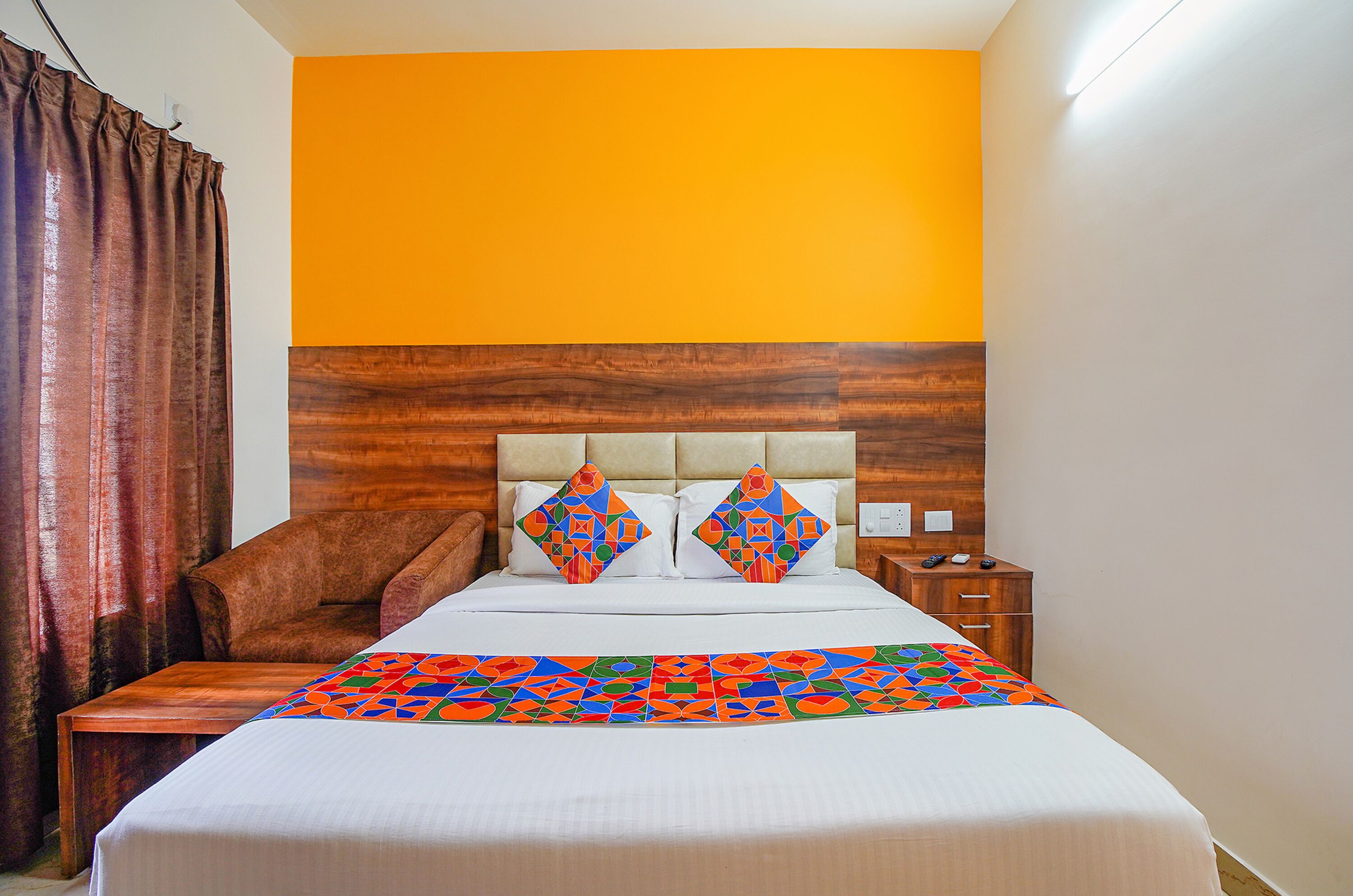 egyptian cotton sheets, premium bedding, in-room safe, free wifi