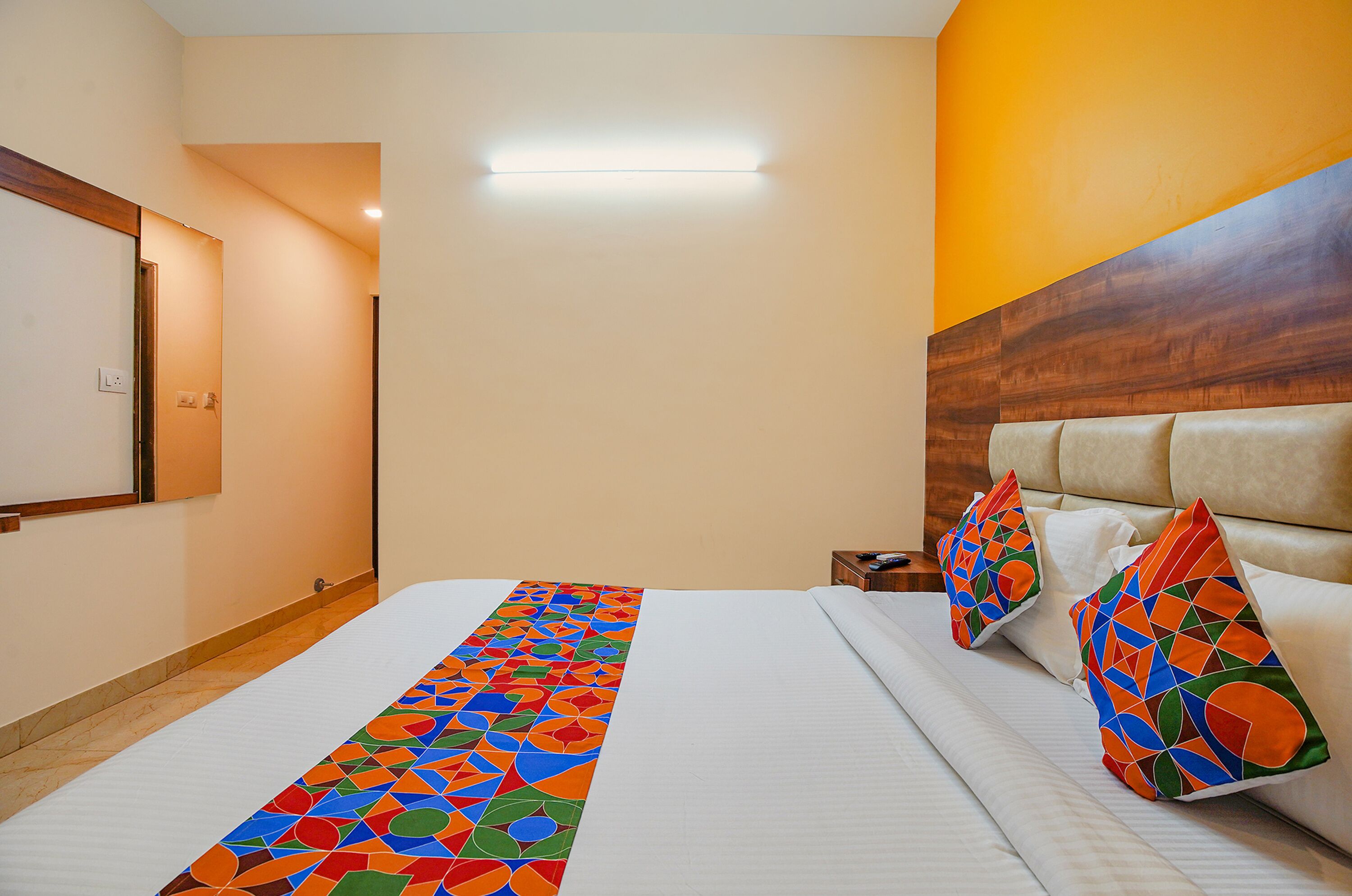 egyptian cotton sheets, premium bedding, in-room safe, free wifi