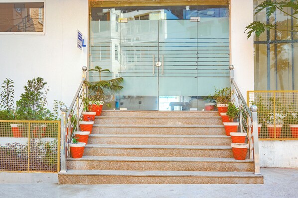 Property entrance - Fabhotel Yamunotri Retreat (Narendranagar)