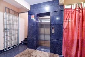 Lift - Fabhotel Kings Suites (Bengaluru)