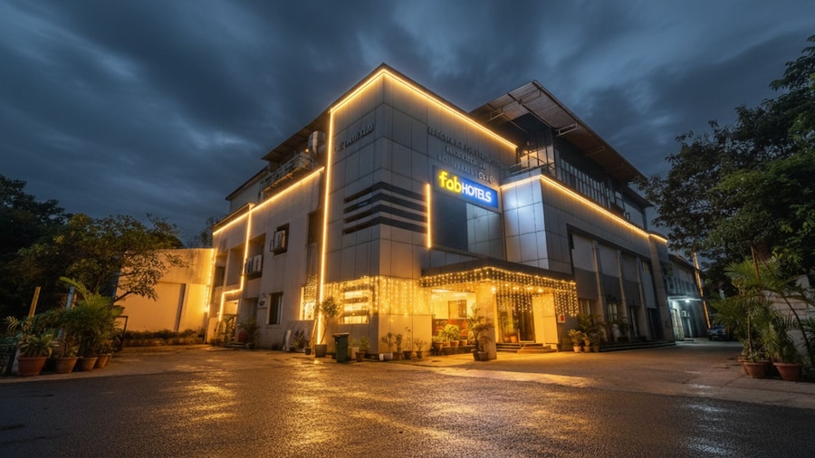 Fabhotel Prime The Thane Club