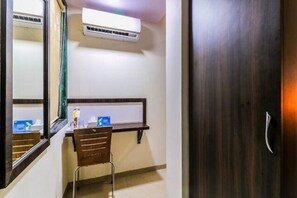 28-英寸液晶电视 （配备有线频道）、电视