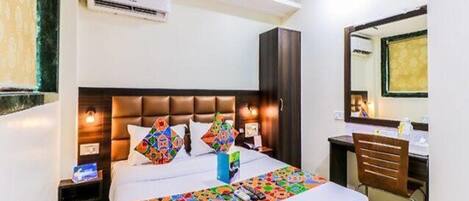 Deluxe-Zimmer | Bettwäsche aus ägyptischer Baumwolle, hochwertige Bettwaren, Zimmersafe