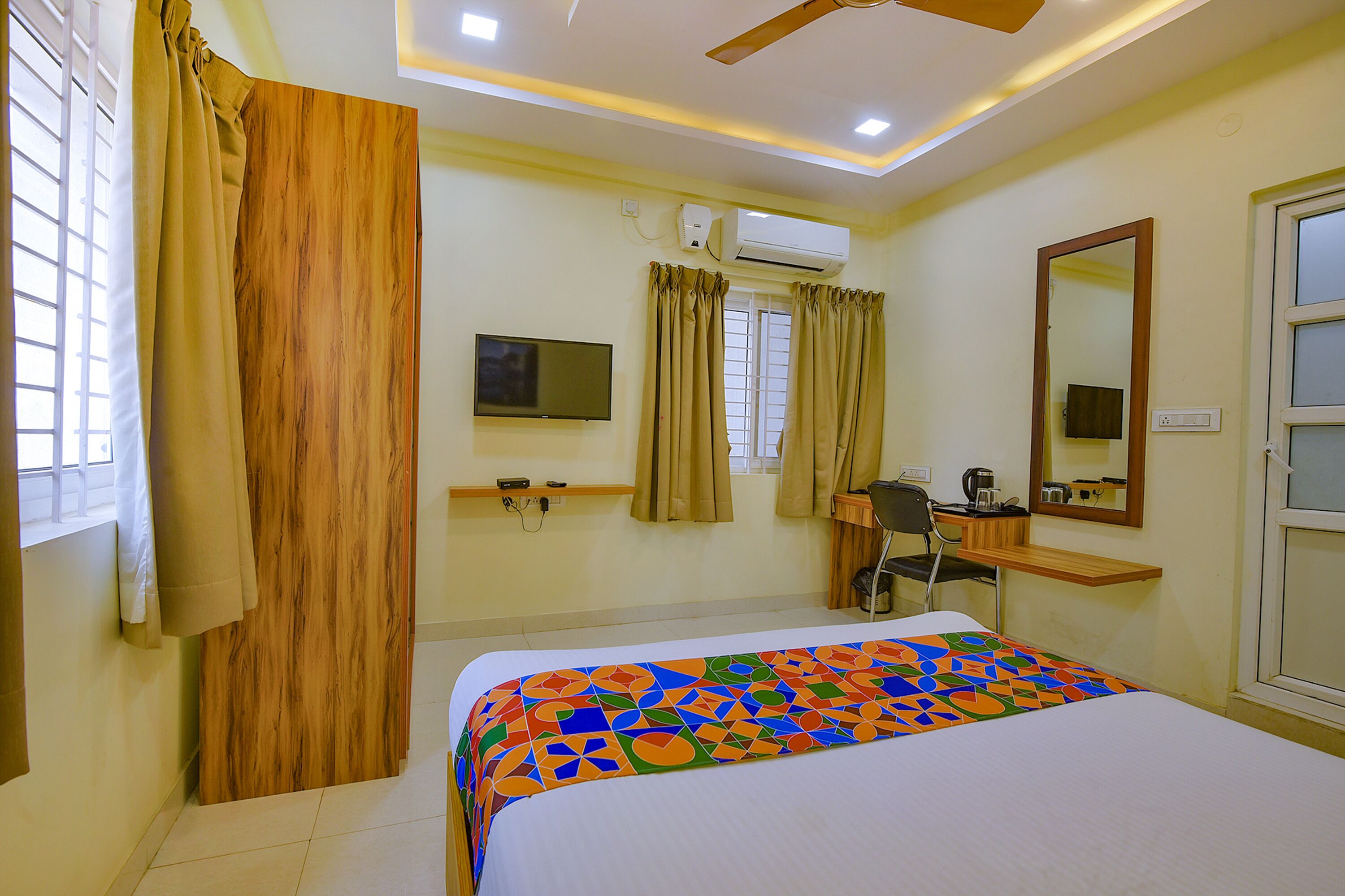 Fabhotel Purple Suites Inn