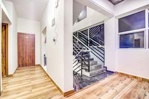 Lobby - Fabexpress Rithun Residency (Bengaluru)