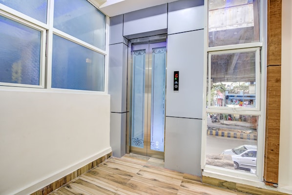 Lift - Fabexpress Rithun Residency (Bengaluru)