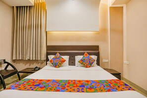 Egyptian cotton sheets, premium bedding, free WiFi, bed sheets - FabHotel Pine Tree (Noida)