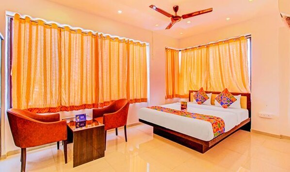 Egyptian cotton sheets, premium bedding, in-room safe, soundproofing