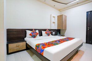 Deluxe Room | Egyptian cotton sheets, premium bedding, in-room safe, free WiFi - Fabhotel Regent Inn (Pune)
