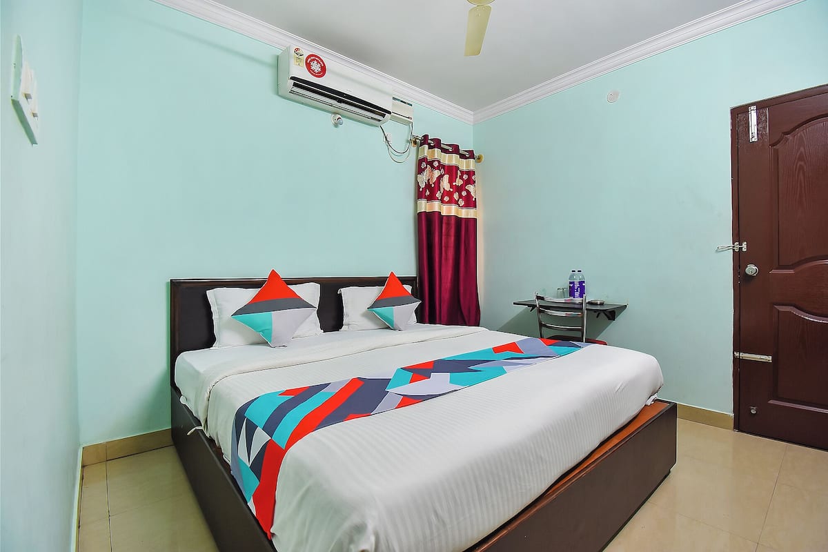 Deluxe Room | Egyptian cotton sheets, premium bedding, desk, soundproofing