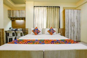 Premium bedding, in-room safe, free WiFi, bed sheets - Fabhotel Happy Homely Stay (Pune)