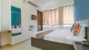 Egyptian cotton sheets, premium bedding, in-room safe, desk