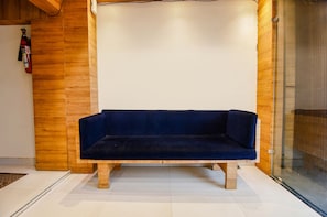Siddeområde i lobbyen