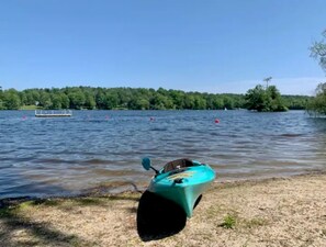 Sun-loungers, beach towels - Historic Hideaway with Lake Access! (South Salem)